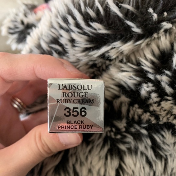 Lancôme Black Prince Ruby lipstick - Picture 2 of 4